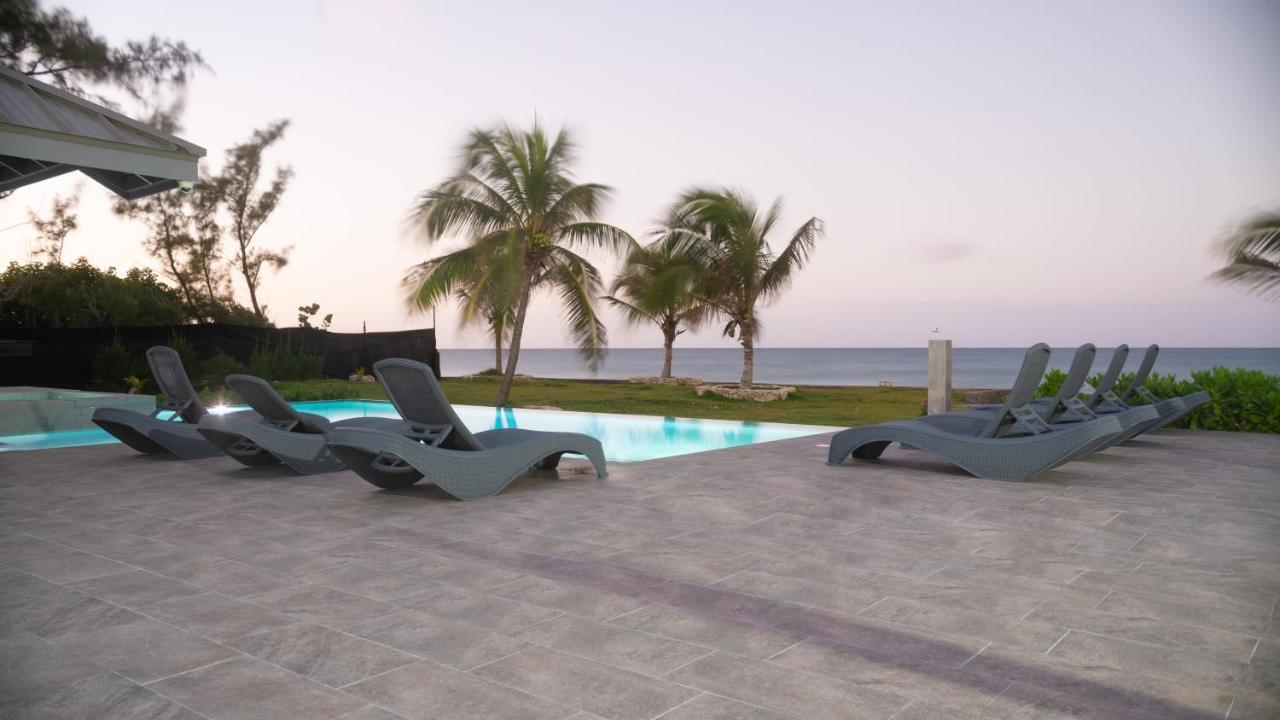 Soak'D Pineapple Villa Berrydale Extérieur photo
