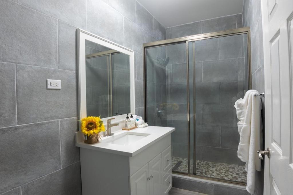 Soak'D Pineapple Villa Berrydale Extérieur photo
